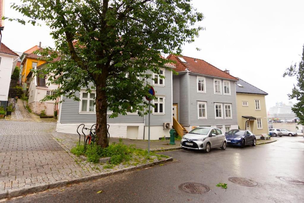 New! Modern Apartment In Historic Area Of Bergen! エクステリア 写真